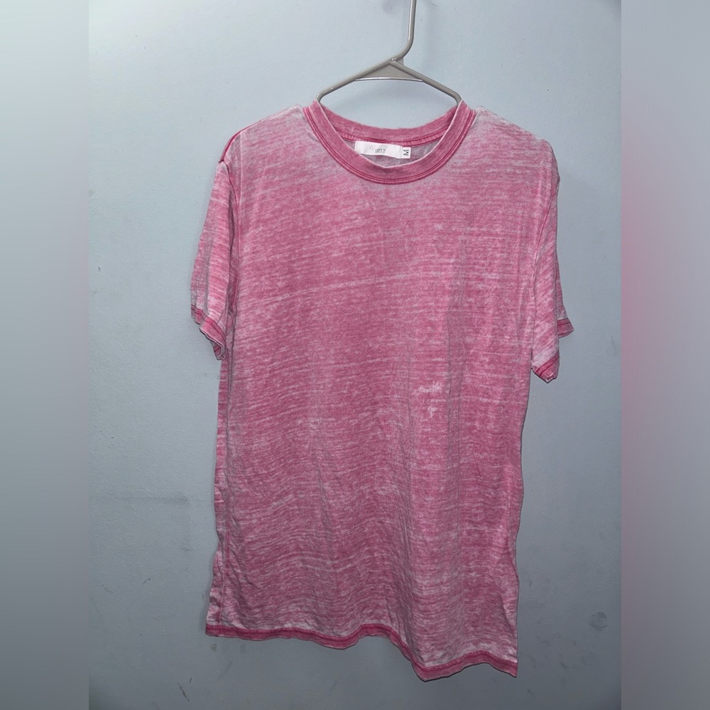 Bizzy’s acid wash tee